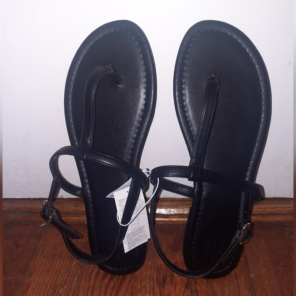 Gap Women sandles T-strap